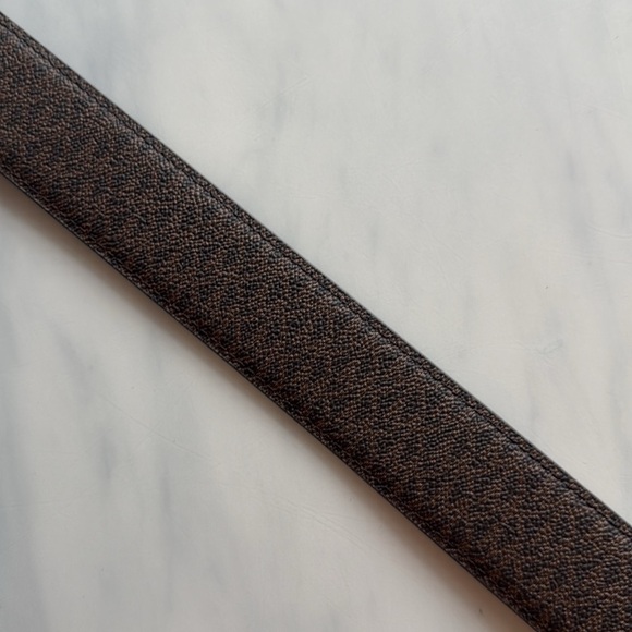 NWT MICHAEL Michael Kors Twist Reversible Belt Brown W/Gold Logo Buckle Large - Picture 4 of 5